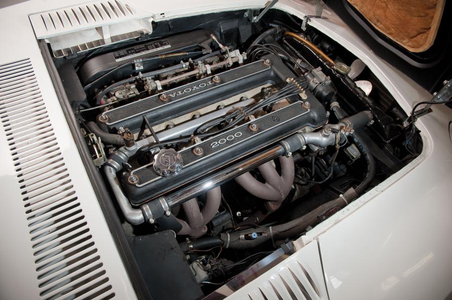  Toyota 2000GT Targa 1967 года  (фото 14 из 15)